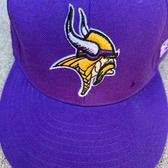 REEBOK NFL Minnesota Vikings Fitted Hat Men's 7 1/2 Purple Equipment Cap Wool - Picture 7 of 7